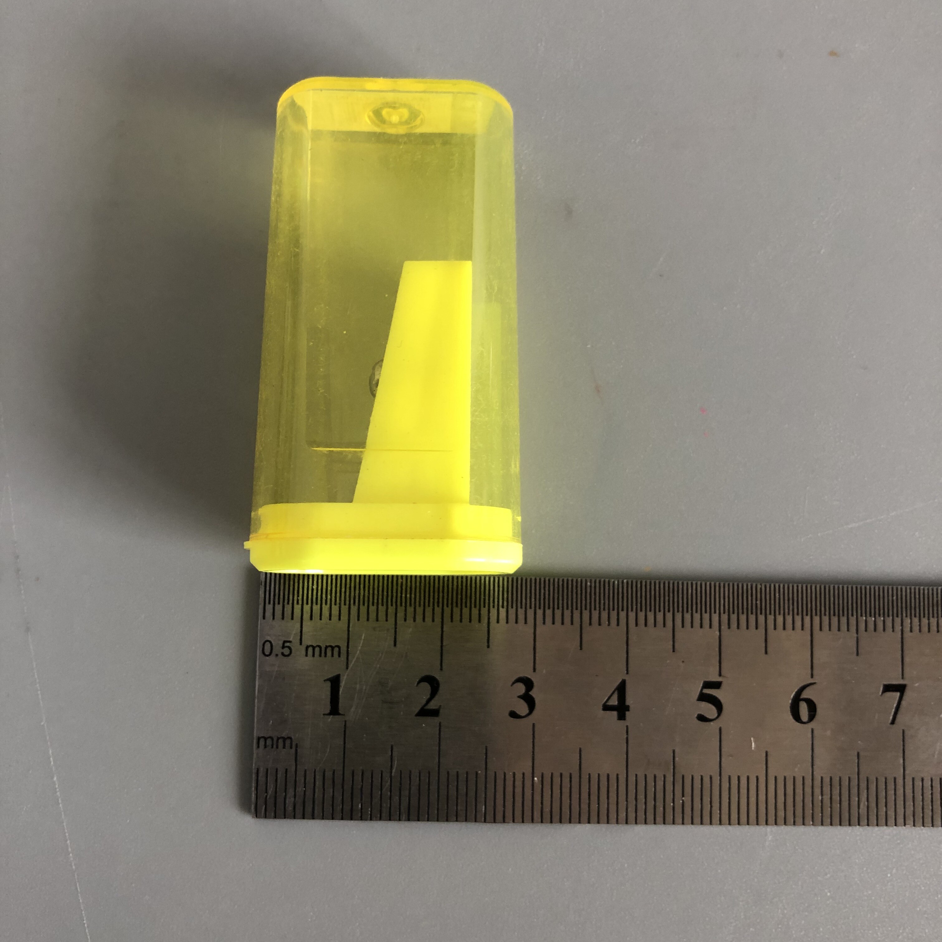 School Colored Plastic Single-Hole Pencil Sharpener with Custom Colors
